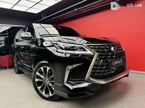 Lexus LX 2018 - фото 11