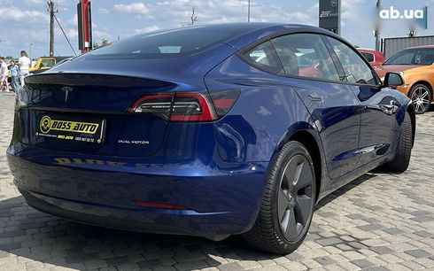 Tesla Model 3 2022 - фото 7