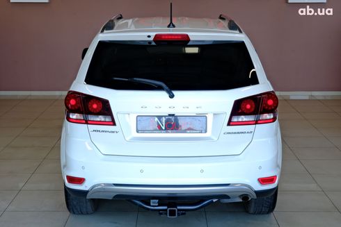 Dodge Journey 2016 белый - фото 6