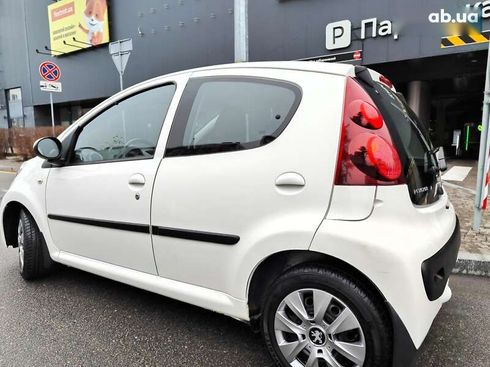 Peugeot 107 2013 - фото 12