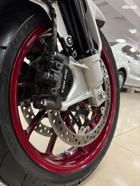 Honda VFR 2014 белый - фото 12