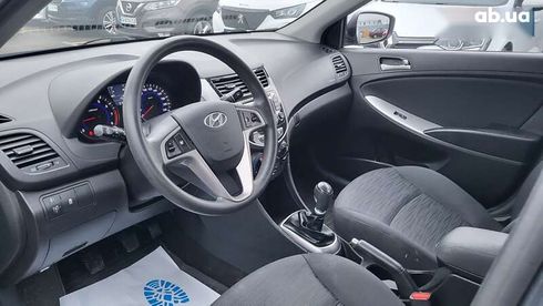 Hyundai Accent 2019 - фото 16