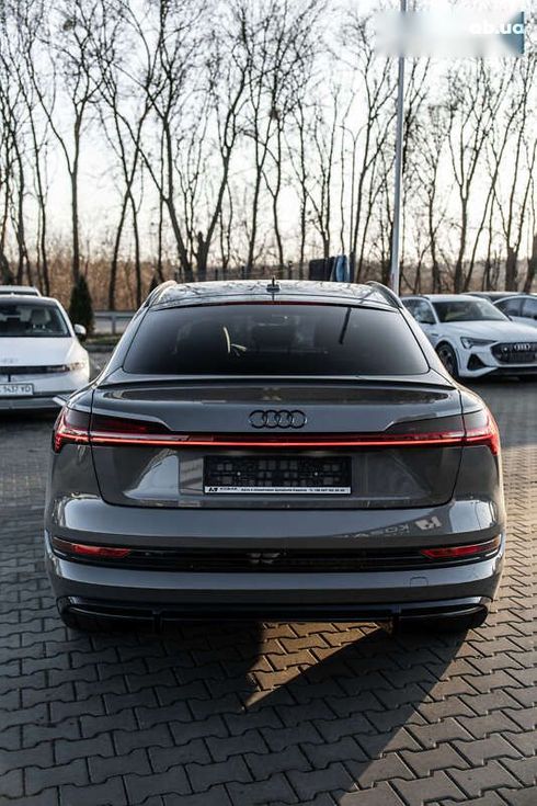 Audi E-Tron 2022 - фото 19