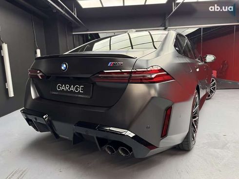 BMW M5 2025 - фото 18