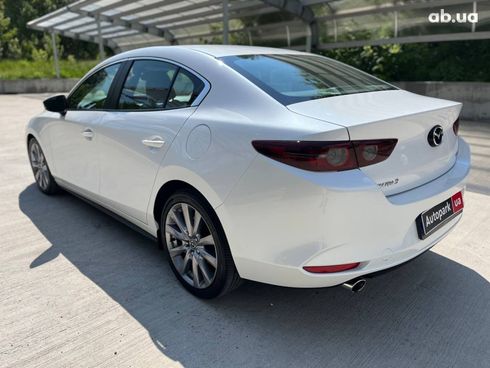 Mazda 3 2019 белый - фото 17