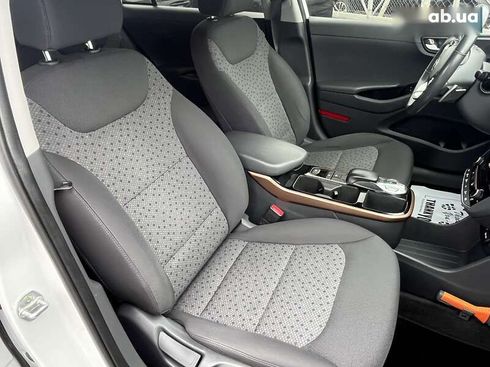 Hyundai Ioniq 2017 - фото 16