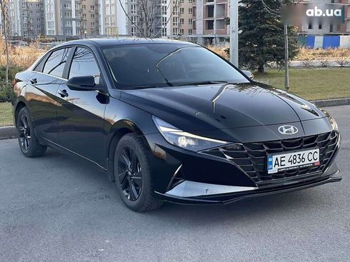 Hyundai Elantra 2022 - фото 7