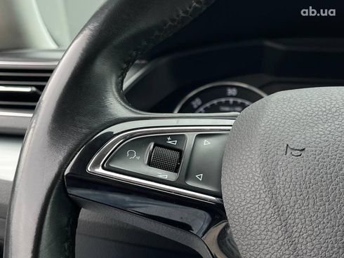 Skoda Superb 2018 белый - фото 25