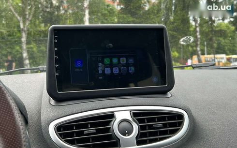 Renault Clio 2008 - фото 16