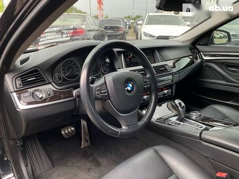 BMW 5 серия 2015 - фото 12