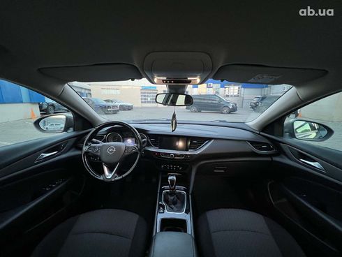 Opel Insignia 2018 серый - фото 22