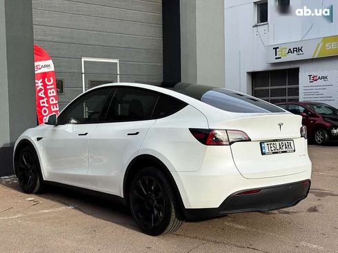 Tesla Model Y 2023 - фото 8