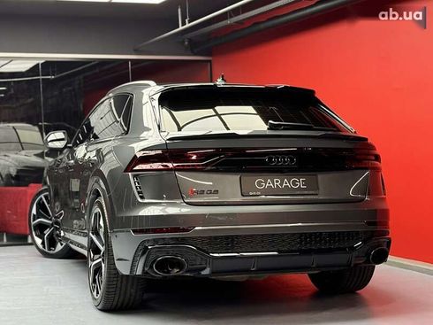 Audi RS Q8 2021 - фото 28