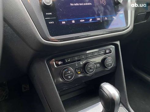 Volkswagen Tiguan 2020 - фото 17