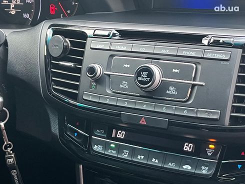 Honda Accord 2016 белый - фото 19
