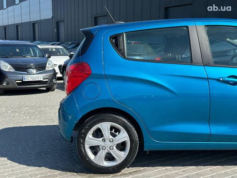 Chevrolet Spark 2019 синий - фото 9