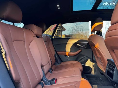 Audi Q8 2020 серый - фото 42