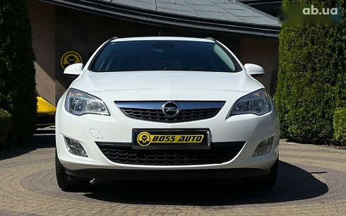 Opel Astra 2011 - фото 2