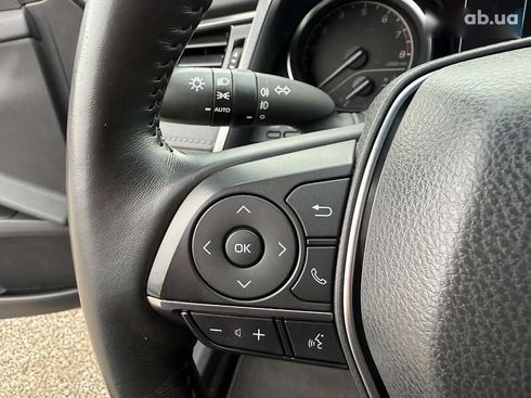 Toyota Camry 2021 - фото 25