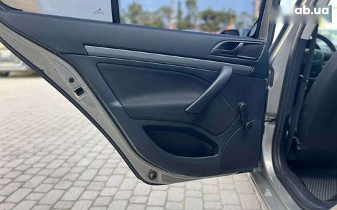 Skoda Octavia 2011 - фото 23