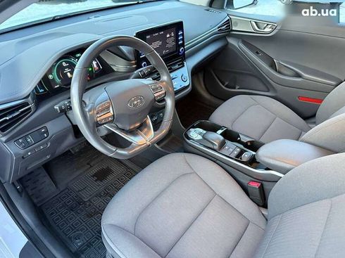 Hyundai Ioniq 2021 - фото 18