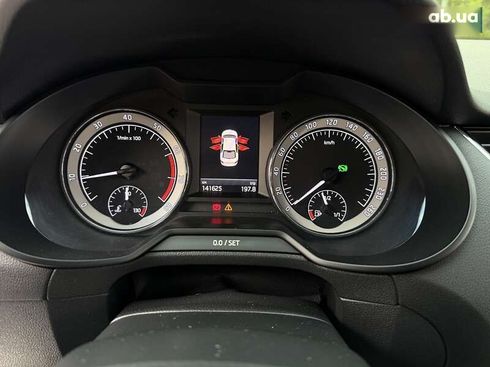 Skoda Octavia 2017 - фото 26