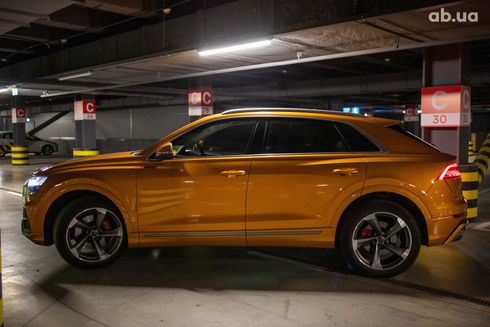 Audi Q8 2018 оранжевый - фото 3