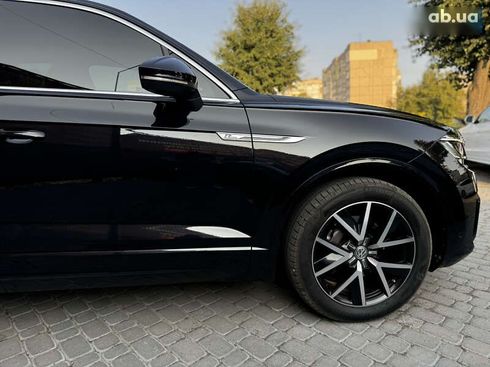 Volkswagen Touareg 2019 - фото 23