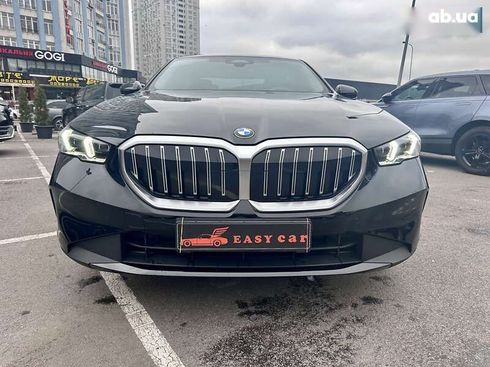 BMW 5 серия 2023 - фото 30