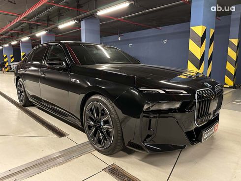 BMW 7 серия 2024 черный - фото 3