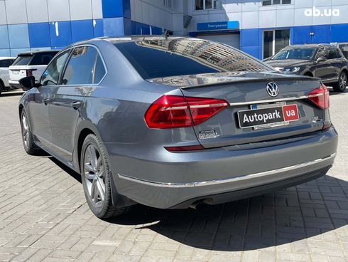 Volkswagen Passat 2016 серый - фото 7