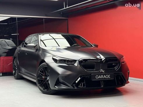 BMW M5 2025 - фото 12