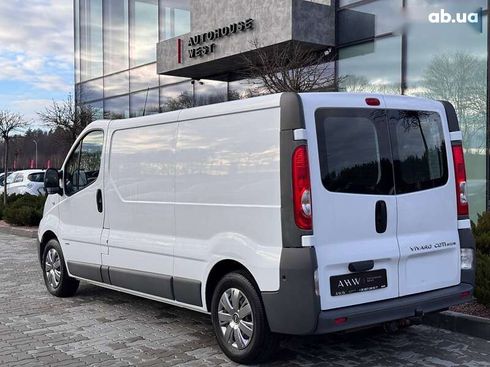 Opel Vivaro 2014 - фото 9