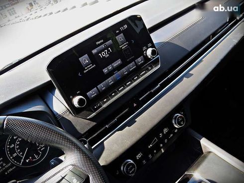 Mitsubishi Outlander 2022 - фото 13