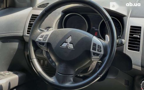 Mitsubishi Outlander 2012 - фото 11