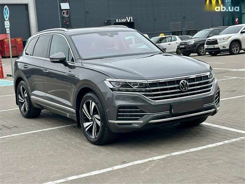 Volkswagen Touareg 2022 - фото 15