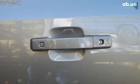 Land Rover Defender 2022 - фото 16