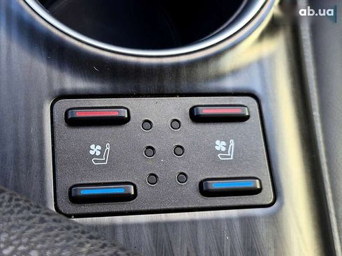 Toyota Camry 2021 - фото 16