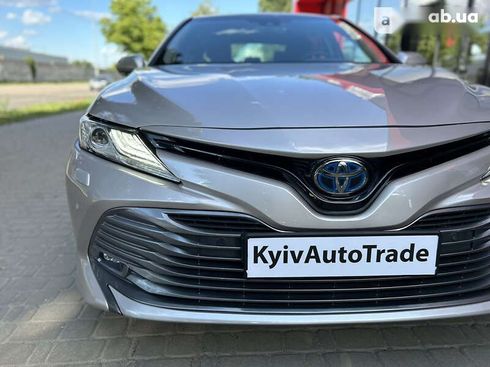 Toyota Camry 2020 - фото 14