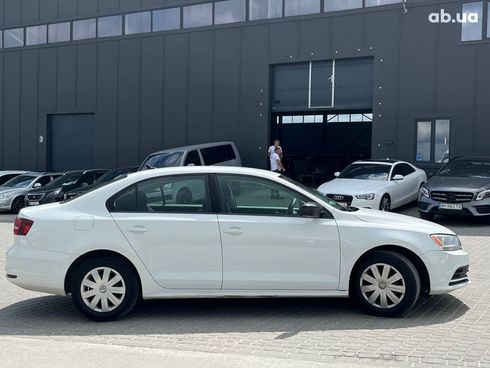 Volkswagen Jetta 2016 белый - фото 41