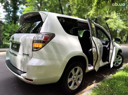 Toyota RAV4 2013 - фото 19