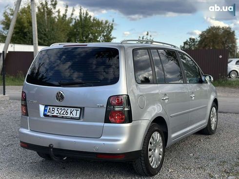 Volkswagen Touran 2008 - фото 13