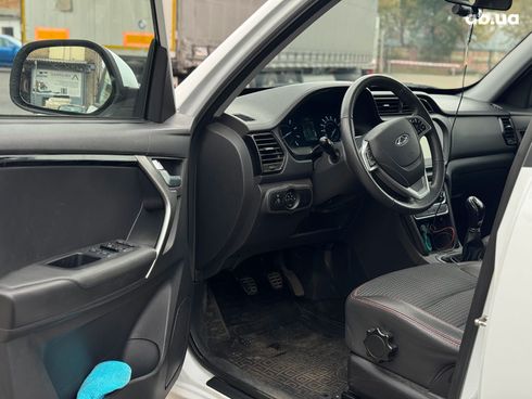 Chery Tiggo 3 2017 белый - фото 15