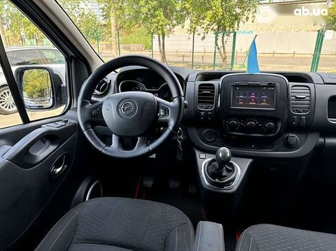 Opel Vivaro 2016 - фото 23