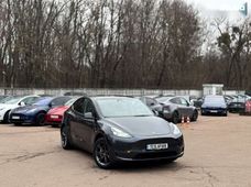Продаж вживаних Tesla Model Y 2024 року - купити на Автобазарі