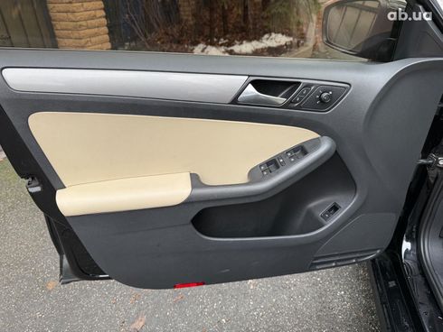 Volkswagen Jetta 2017 черный - фото 11