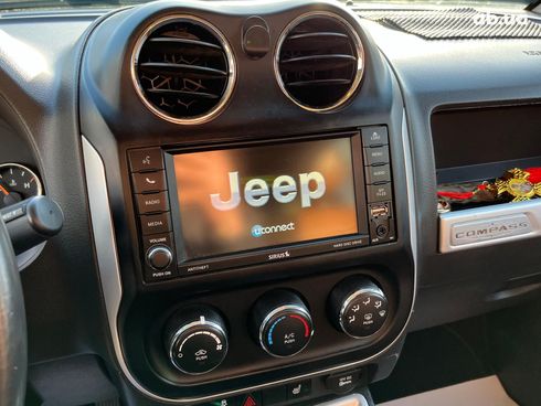 Jeep Compass 2016 красный - фото 38