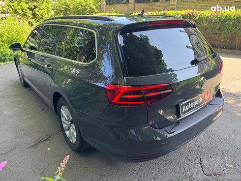 Volkswagen Passat 2019 серый - фото 8
