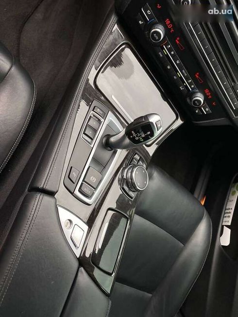 BMW 5 серия 2015 - фото 28