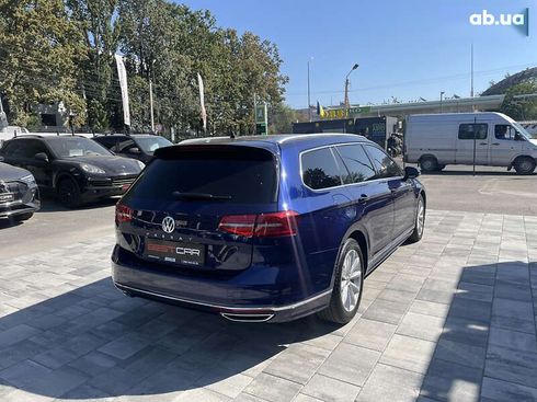 Volkswagen Passat 2018 - фото 16